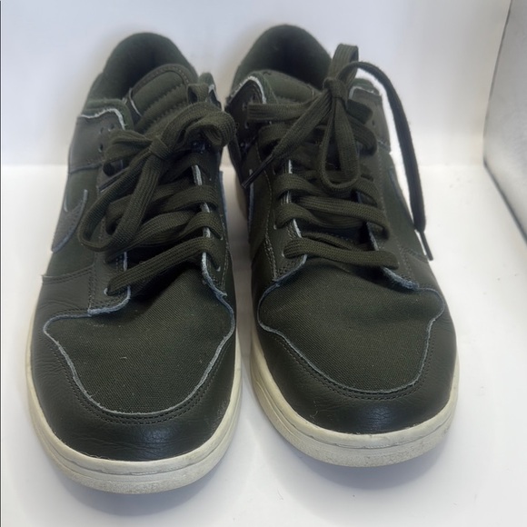 Men's Green Sneakers - Picture 1 of 6
